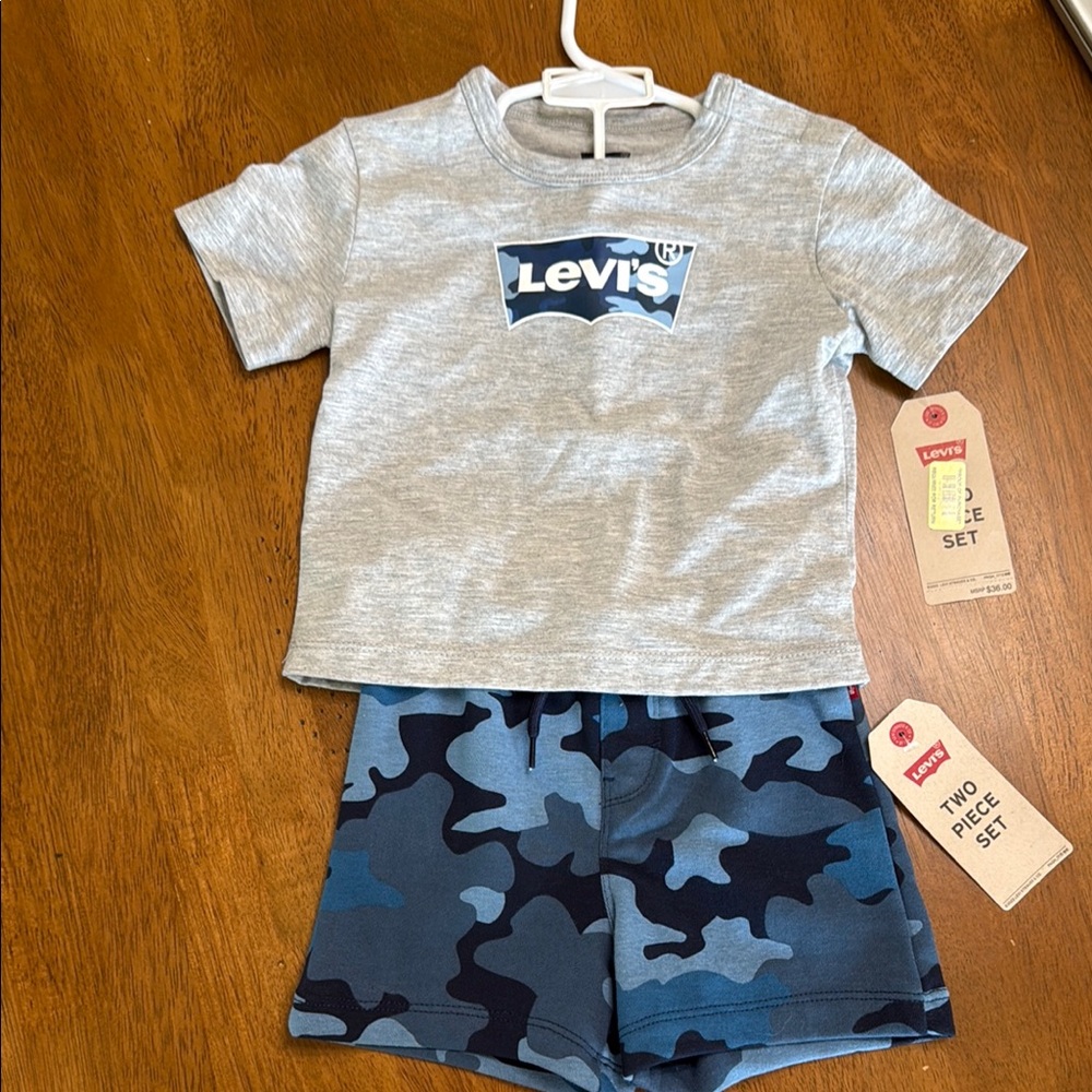 Levi’s Two piece boys set